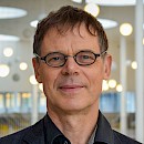  Prof. dr. Bas van den Putte